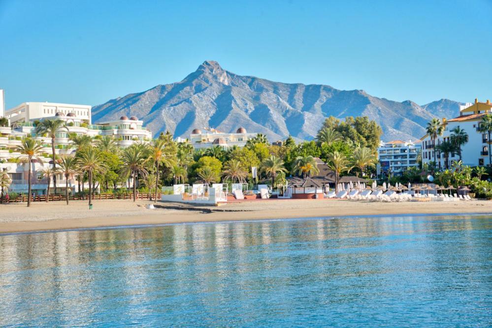 Playas Del Duque, Puerto Banus, Golf .Playa Y Compras Apartment Marbella Exterior photo