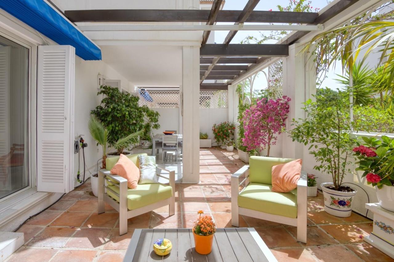 Playas Del Duque, Puerto Banus, Golf .Playa Y Compras Apartment Marbella Exterior photo