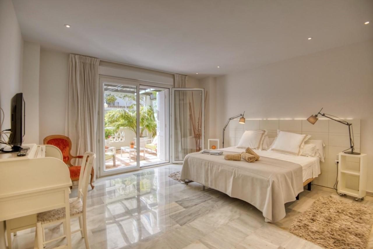 Playas Del Duque, Puerto Banus, Golf .Playa Y Compras Apartment Marbella Exterior photo