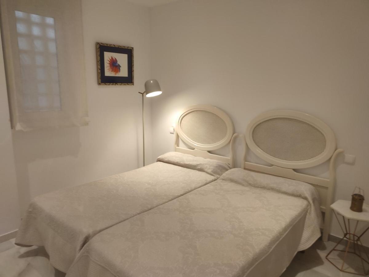 Playas Del Duque, Puerto Banus, Golf .Playa Y Compras Apartment Marbella Exterior photo